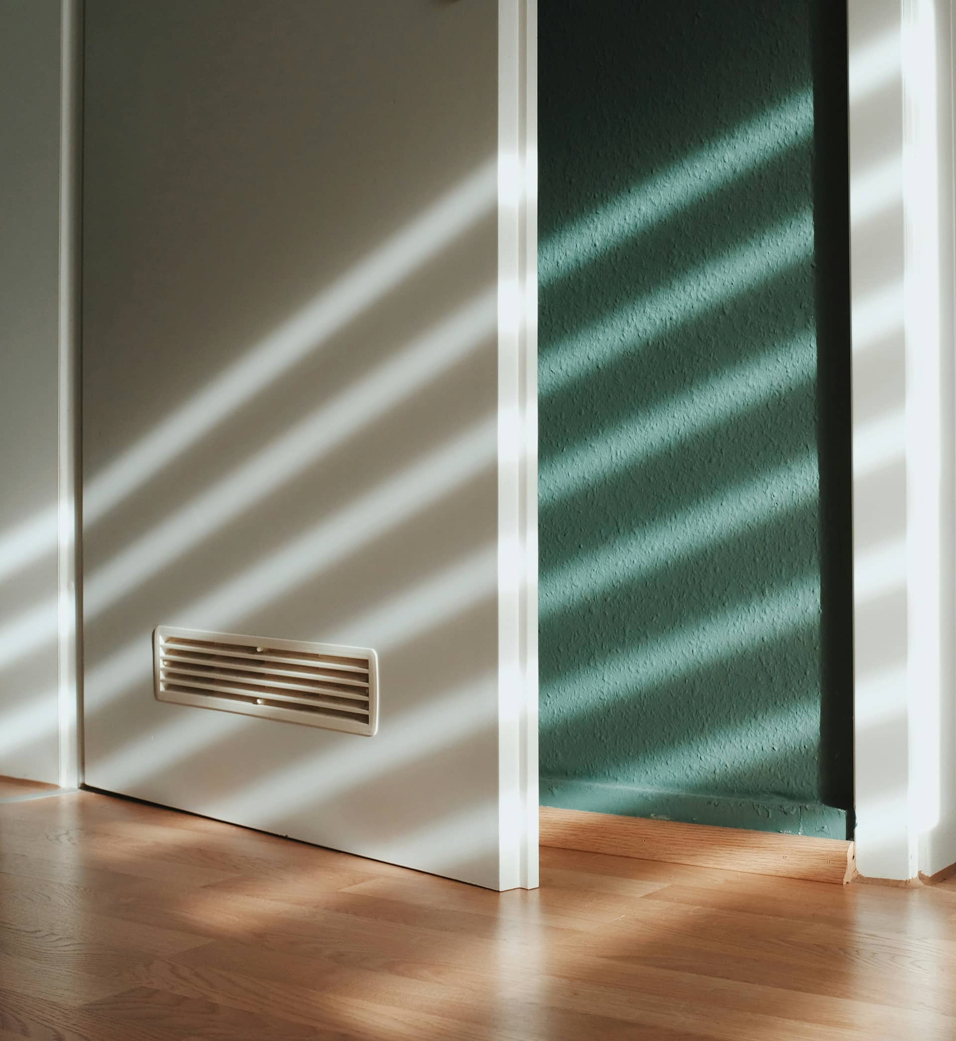 Порівняння матеріалів для міжкімнатних дверей